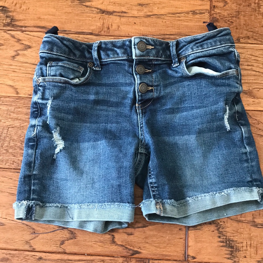Mudd girls shorts with 3 buttons